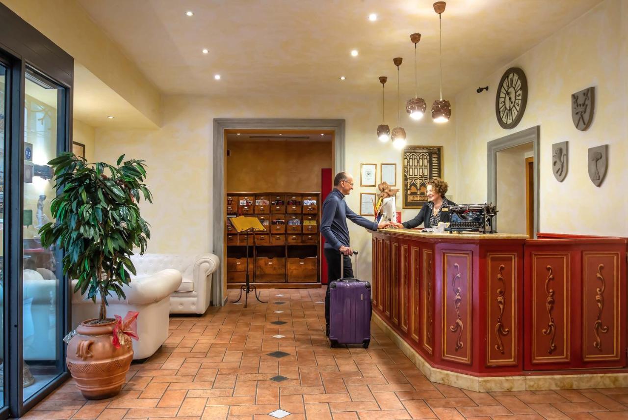 ホテル アルバ パレス フィレンツェ エクステリア 写真